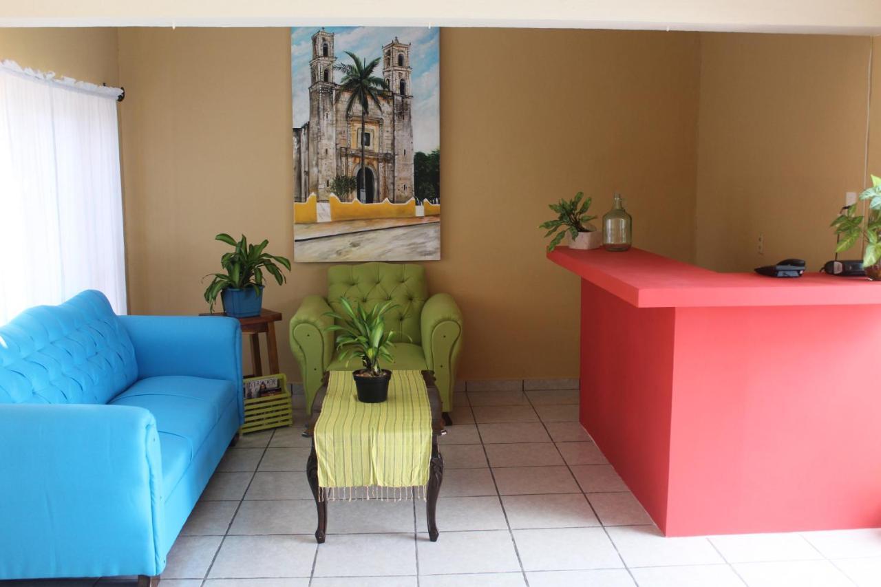 לינה וארוחת בוקר ואיאדוליד Casa Tunich Naj מראה חיצוני תמונה