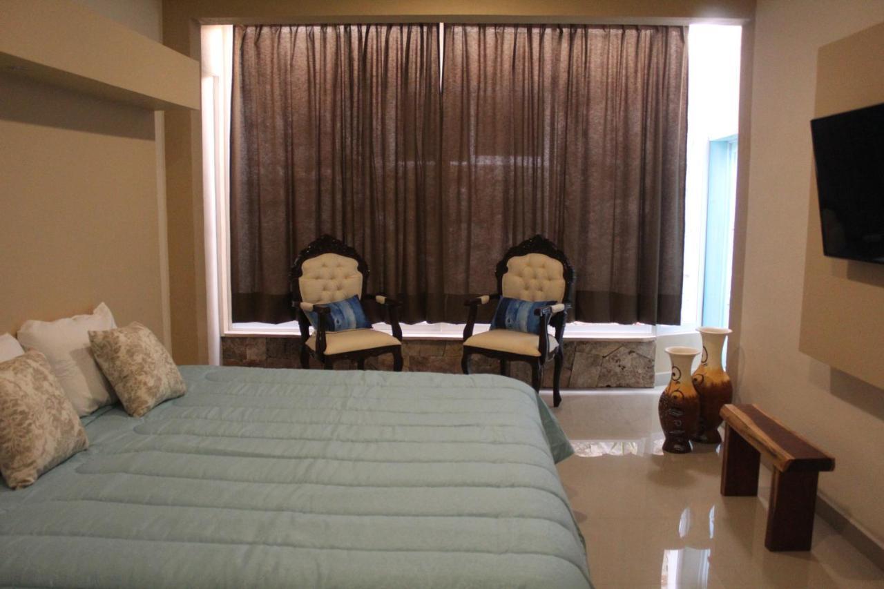 לינה וארוחת בוקר ואיאדוליד Casa Tunich Naj מראה חיצוני תמונה