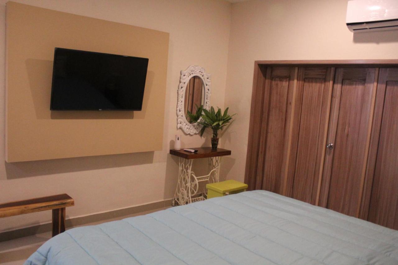 לינה וארוחת בוקר ואיאדוליד Casa Tunich Naj מראה חיצוני תמונה