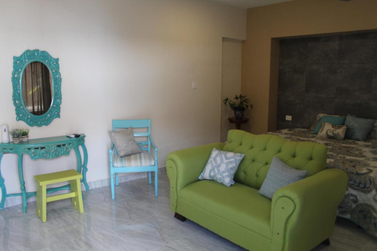 לינה וארוחת בוקר ואיאדוליד Casa Tunich Naj מראה חיצוני תמונה