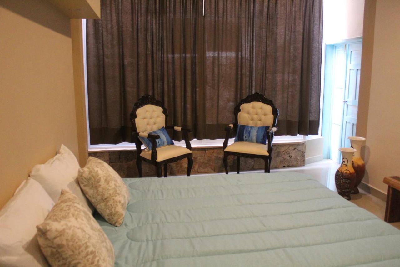 לינה וארוחת בוקר ואיאדוליד Casa Tunich Naj מראה חיצוני תמונה